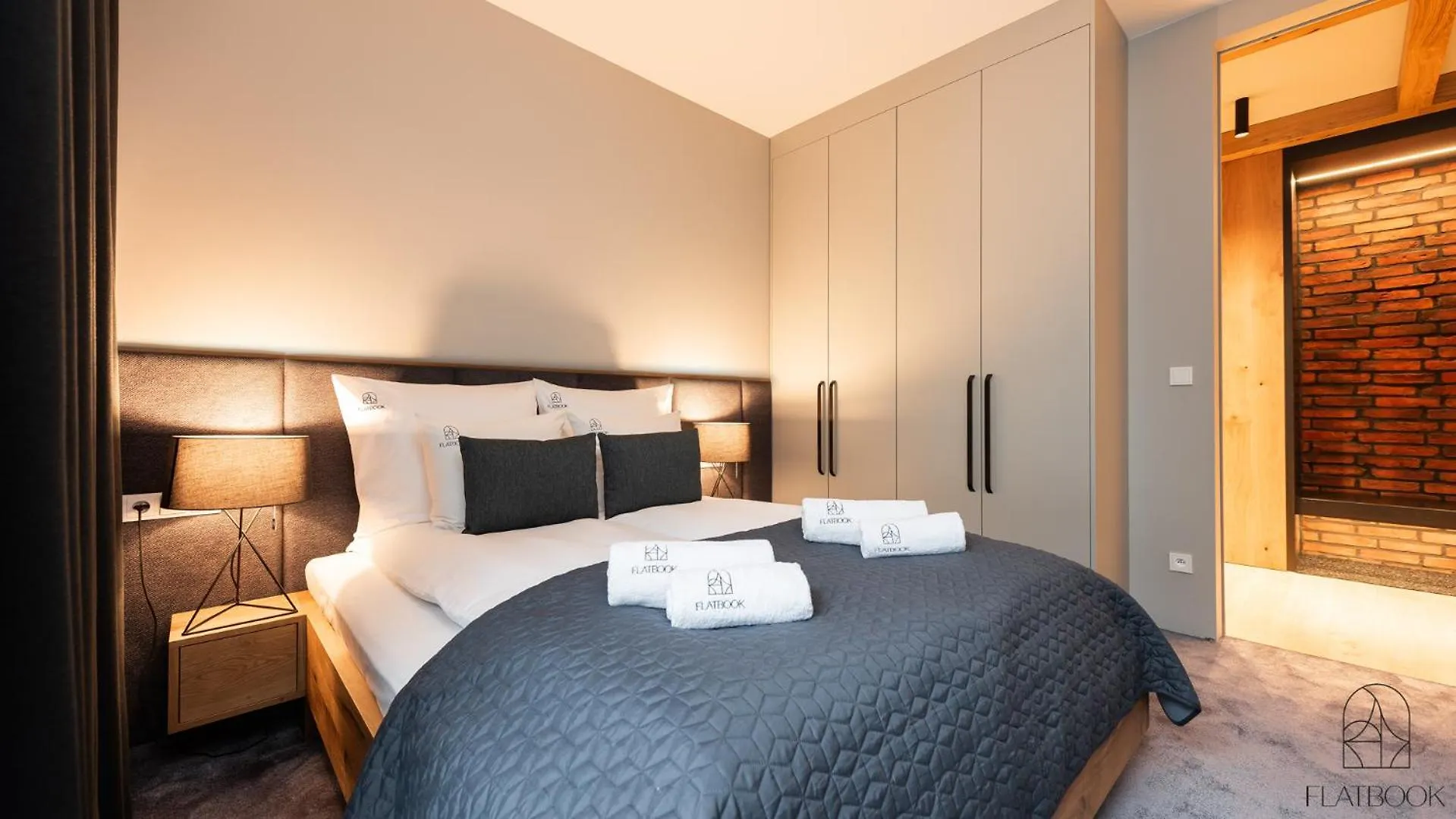 Flatbook Apartments Granaria Prestige Riverside & Parking Gdańsk 0*,  Polska