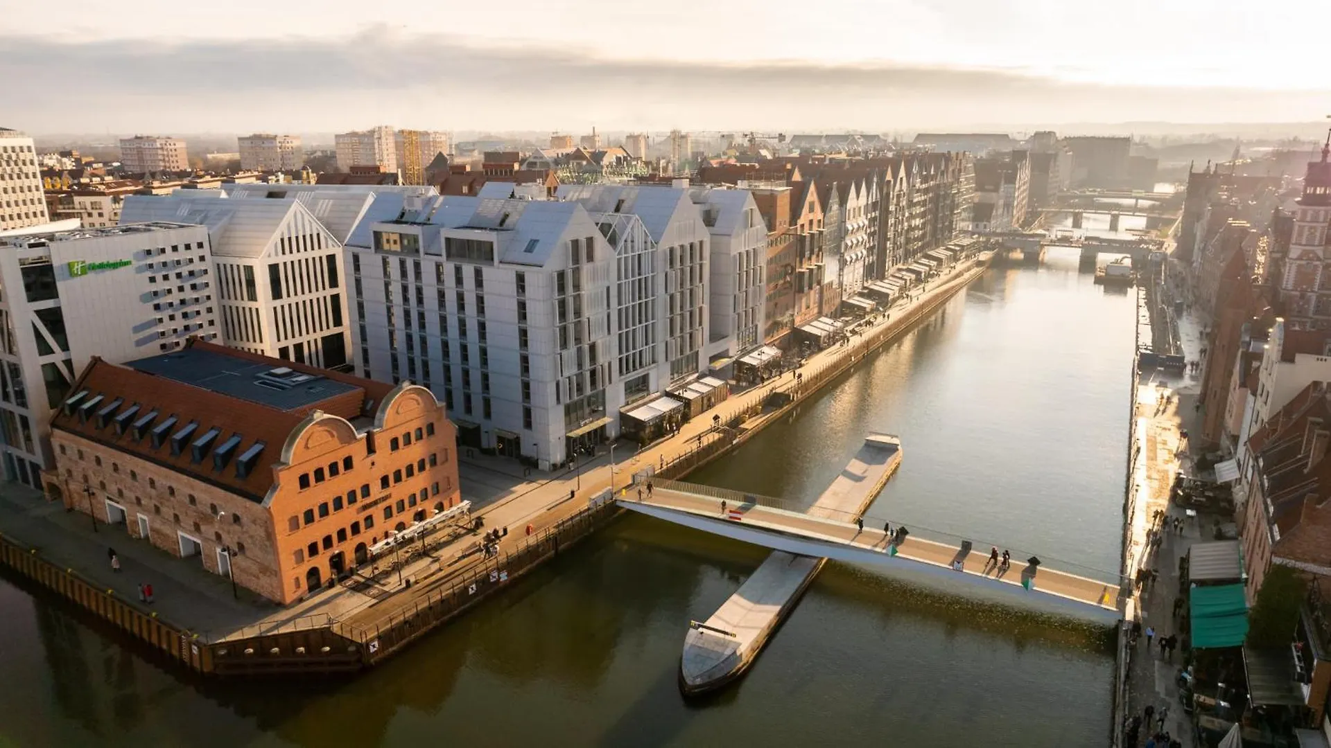Flatbook Apartments Granaria Prestige Riverside & Parking Gdansk Poland
